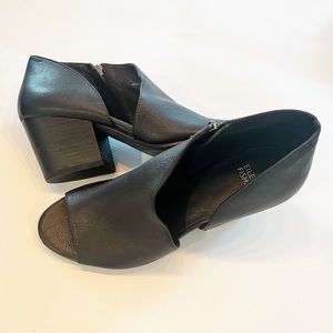 NEW Eileen Fisher Peep Toe Cut-Out Bootie size 9